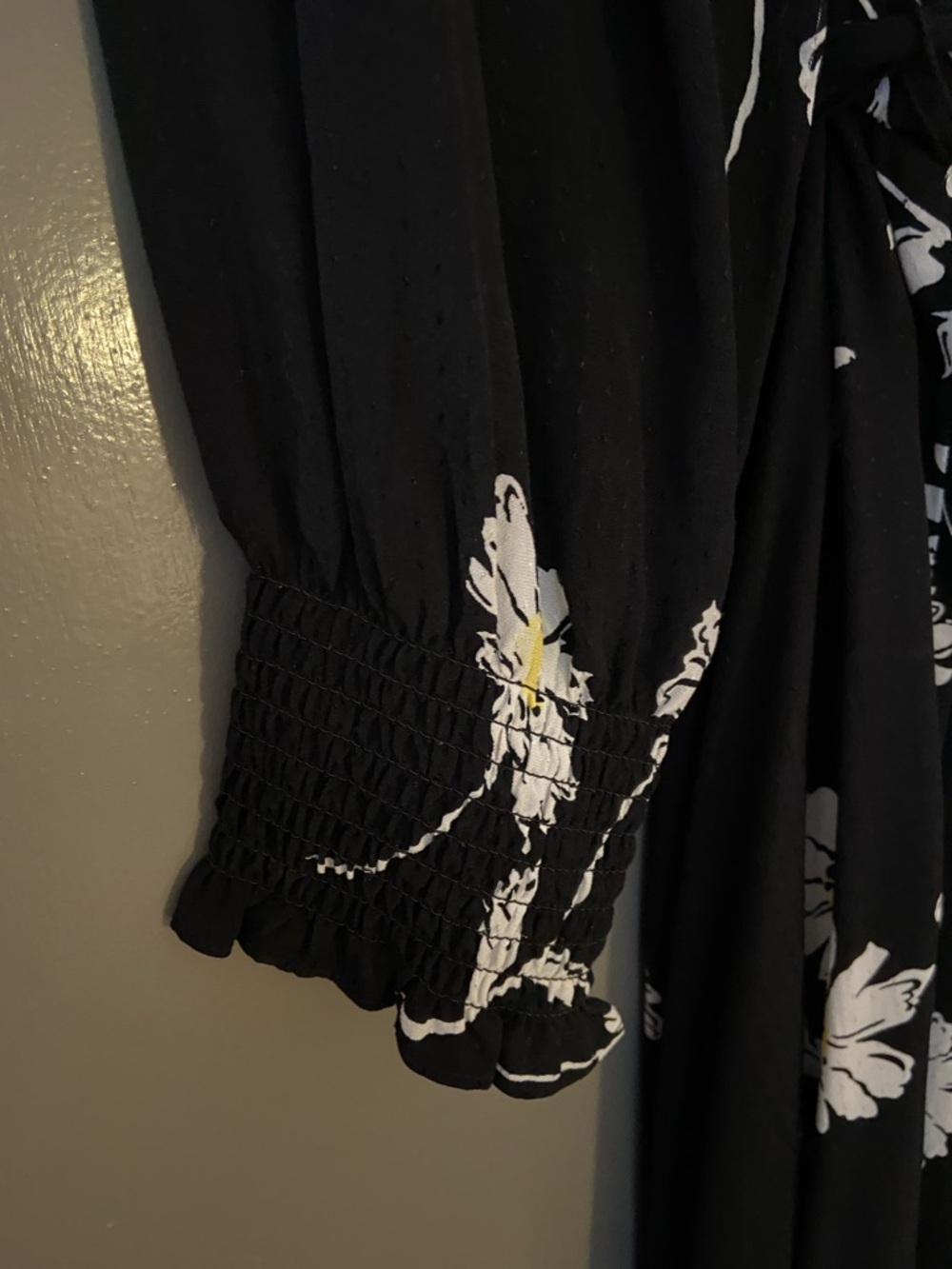 Women’s Talbots Black Floral Wrap-Style Midi Dress with Belt, Size 16 - Picture 5 of 8